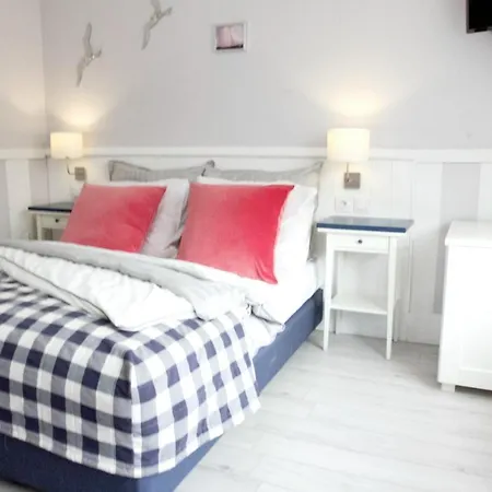 Karmazyn Δωμάτια σε οικογενειακή κατοικία Miedzyzdroje