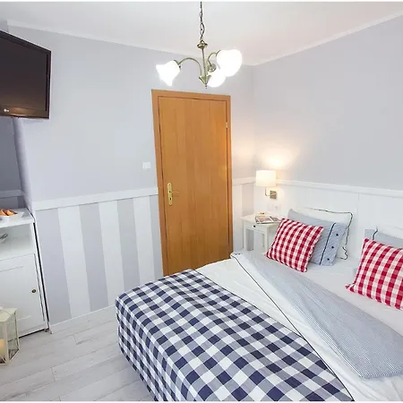 Karmazyn Δωμάτια σε οικογενειακή κατοικία *