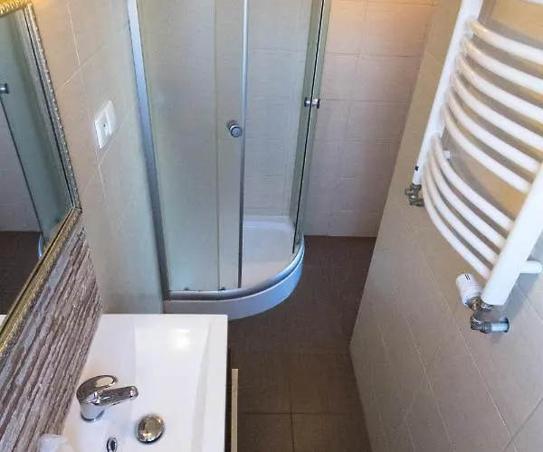 民宿 Karmazyn 米兹多洛杰