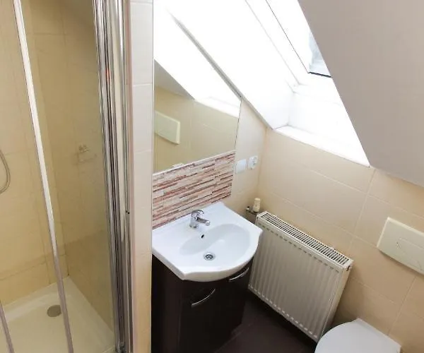 Karmazyn * 米兹多洛杰