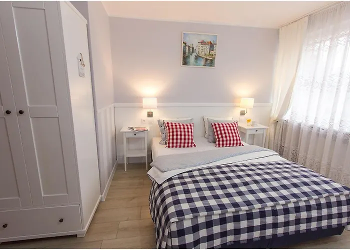 Karmazyn 民宿 米兹多洛杰